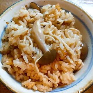 キノコの炊き込みご飯